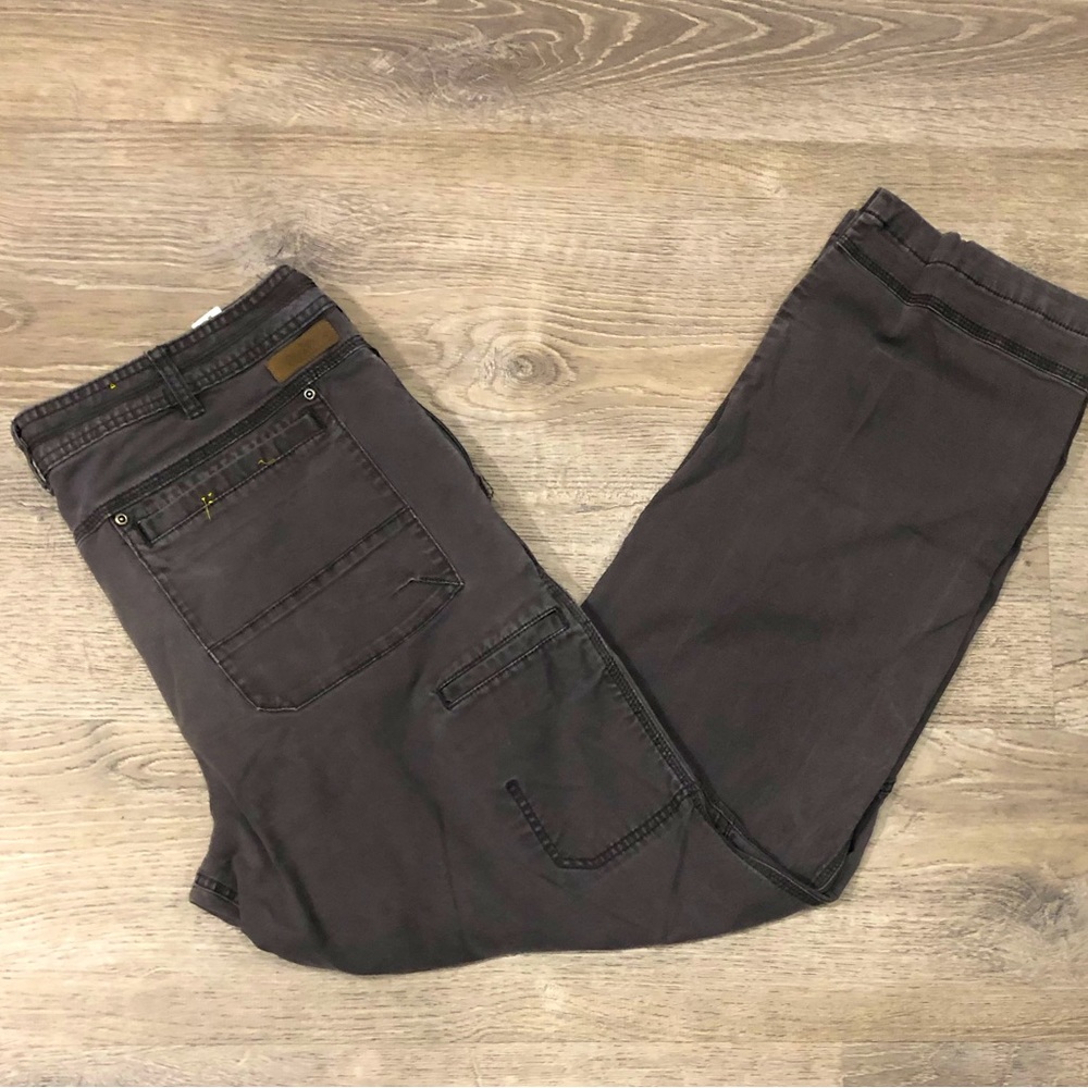 Cabelas. Duck Work Pant. Moss Green. Relaxed fit. Durable. Men’s 36w/34L